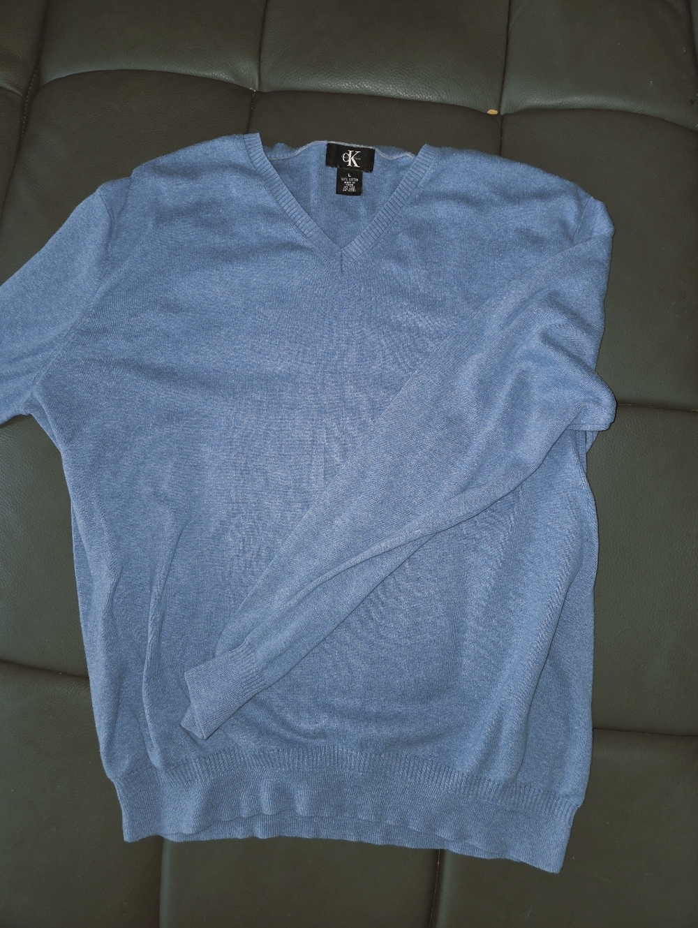 Calvin Klein lightweight 100% cotton v-neck sweater